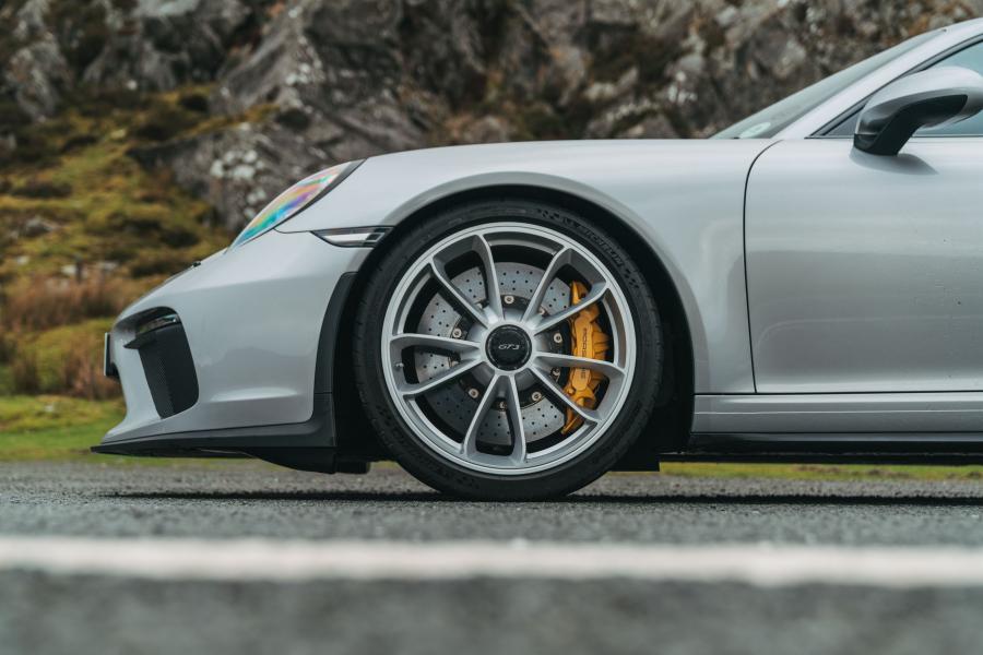 Детали экстерьера Porsche 911 GT3 (991) 2017 года  (UK) (фото 29 из 42)
